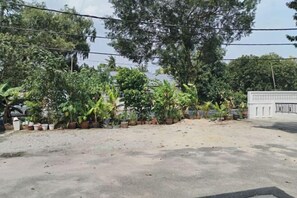 Property grounds - Makwan Homestay B (Kubang Semang)