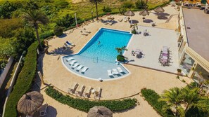 Pool - NEW 1BR1BA w/ Balcony @ Gold Coast  Pools  GYM (Noord)