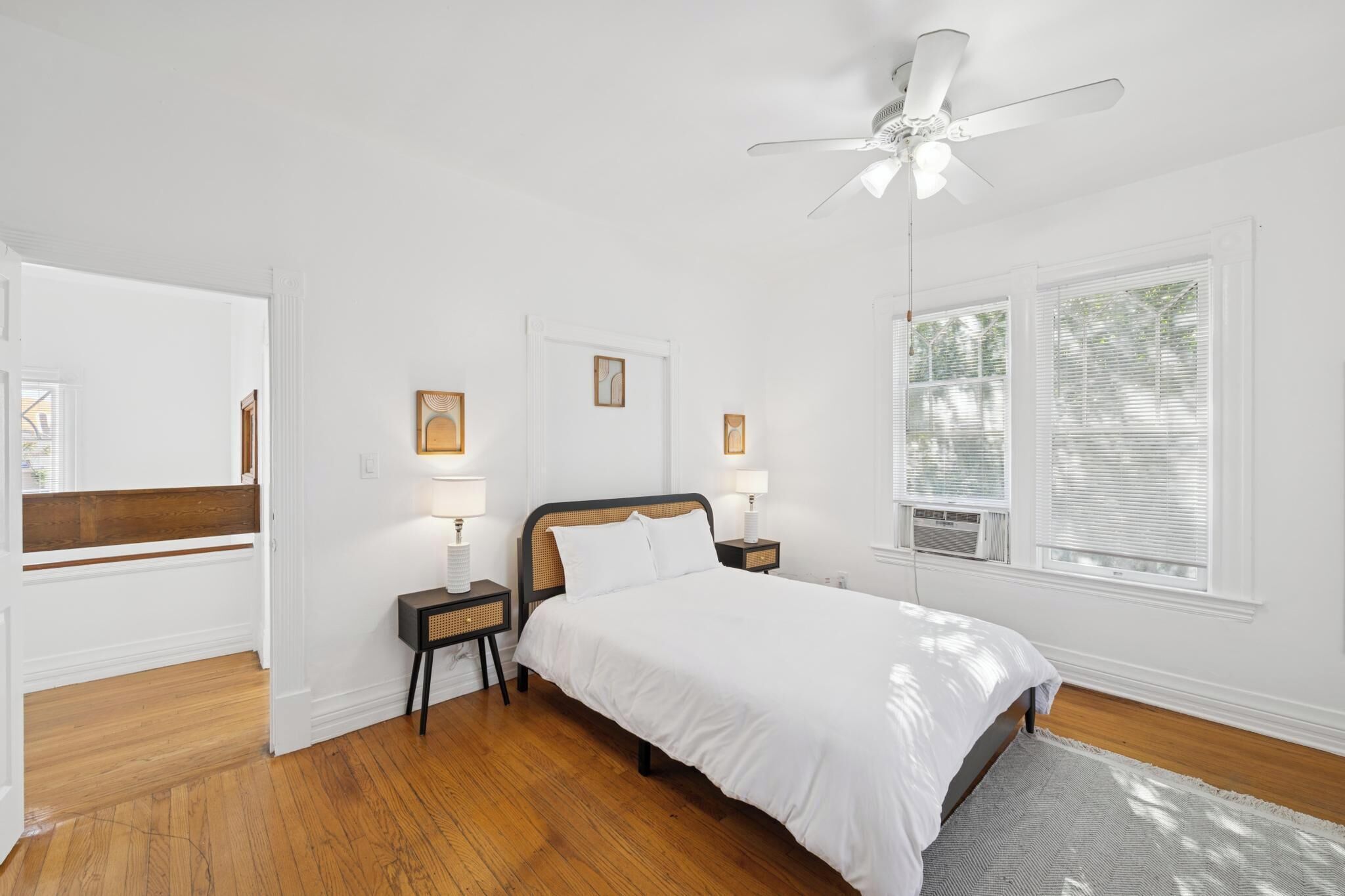 5 bedrooms, WiFi, bed sheets