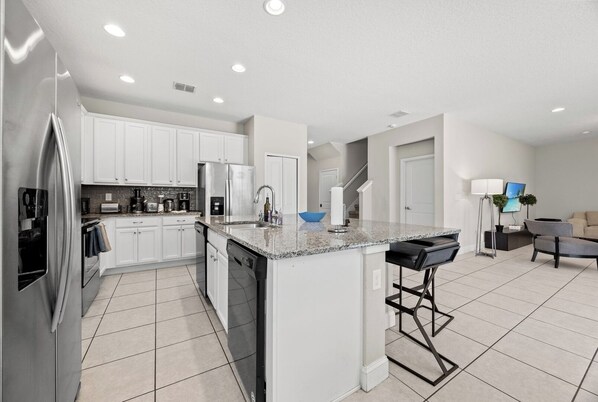 المنشأة من الداخل