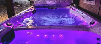 Peaceful 3-bedroom house with swim spa in welcoming El Paso