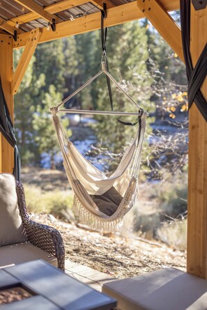 Property grounds - Luxury Cabin • Movie Theater • Hot Tub •  house Generator • Treehouse • 1 Acre (Big Bear Lake)