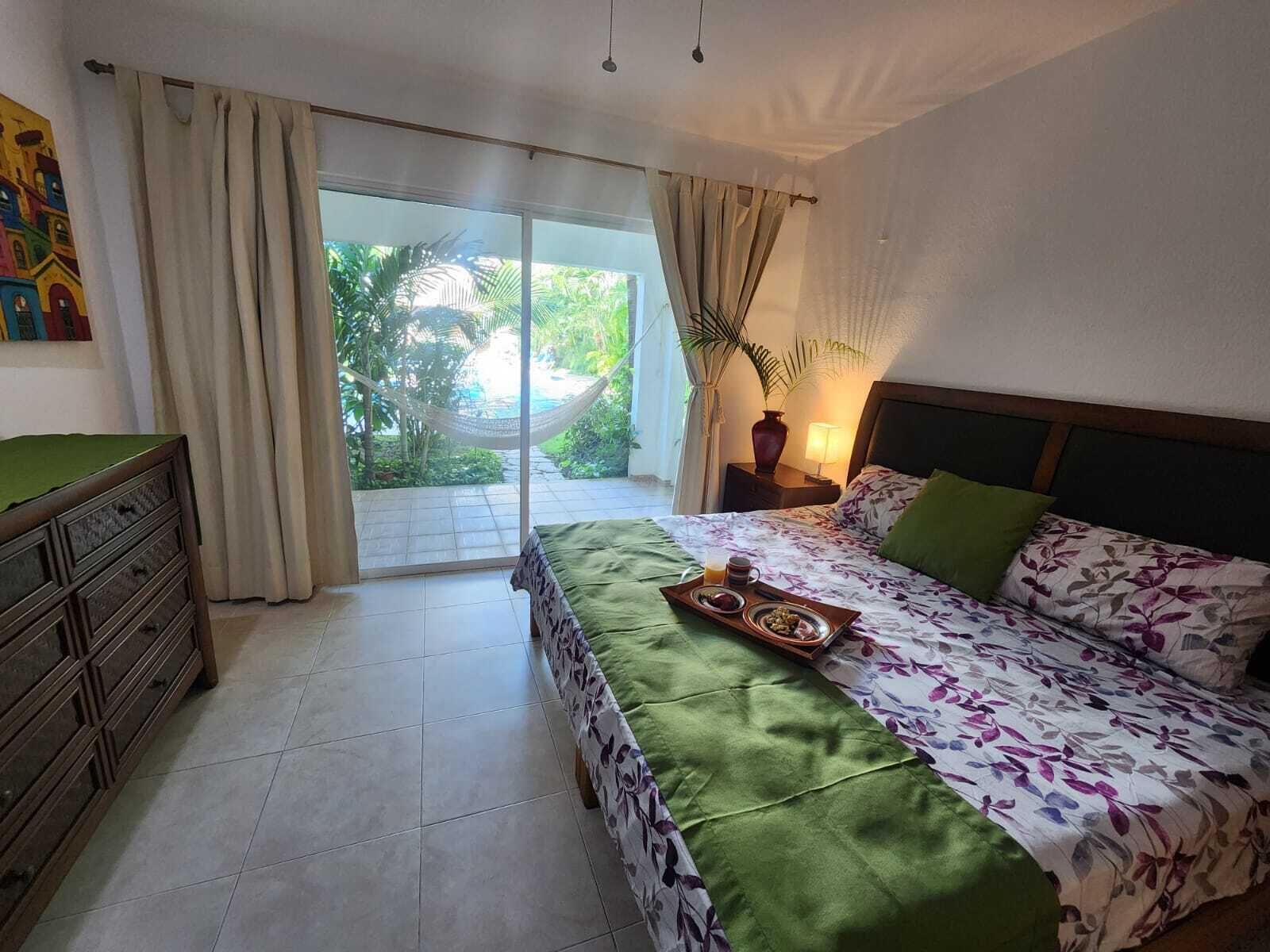 Iron/ironing board, internet, bed sheets