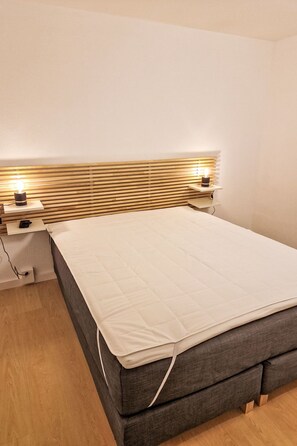 مكتب وخدمة الإنترنت