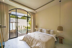 Vila, 3 kamar tidur, pemandangan kolam renang | Brankas, tirai kedap cahaya, Wi-Fi gratis, dan seprai linen