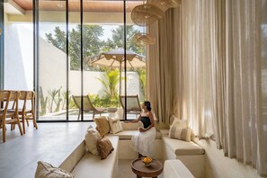 Villa, 3 Bedrooms, Pool View | Living area | 43-inch Smart TV with digital channels - Casa Coco Pererenan (Canggu)