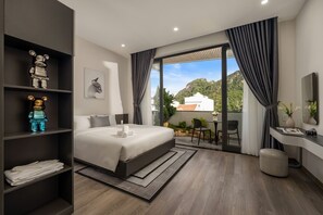 奢華套房 | 書桌、免費無線上網