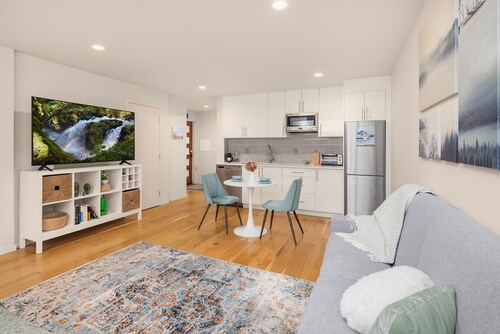 Studio apartment in Ballard