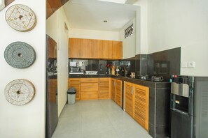 Superior Villa, Pool View | Private kitchen - Red Lotus Villa Seminyak (Badung)