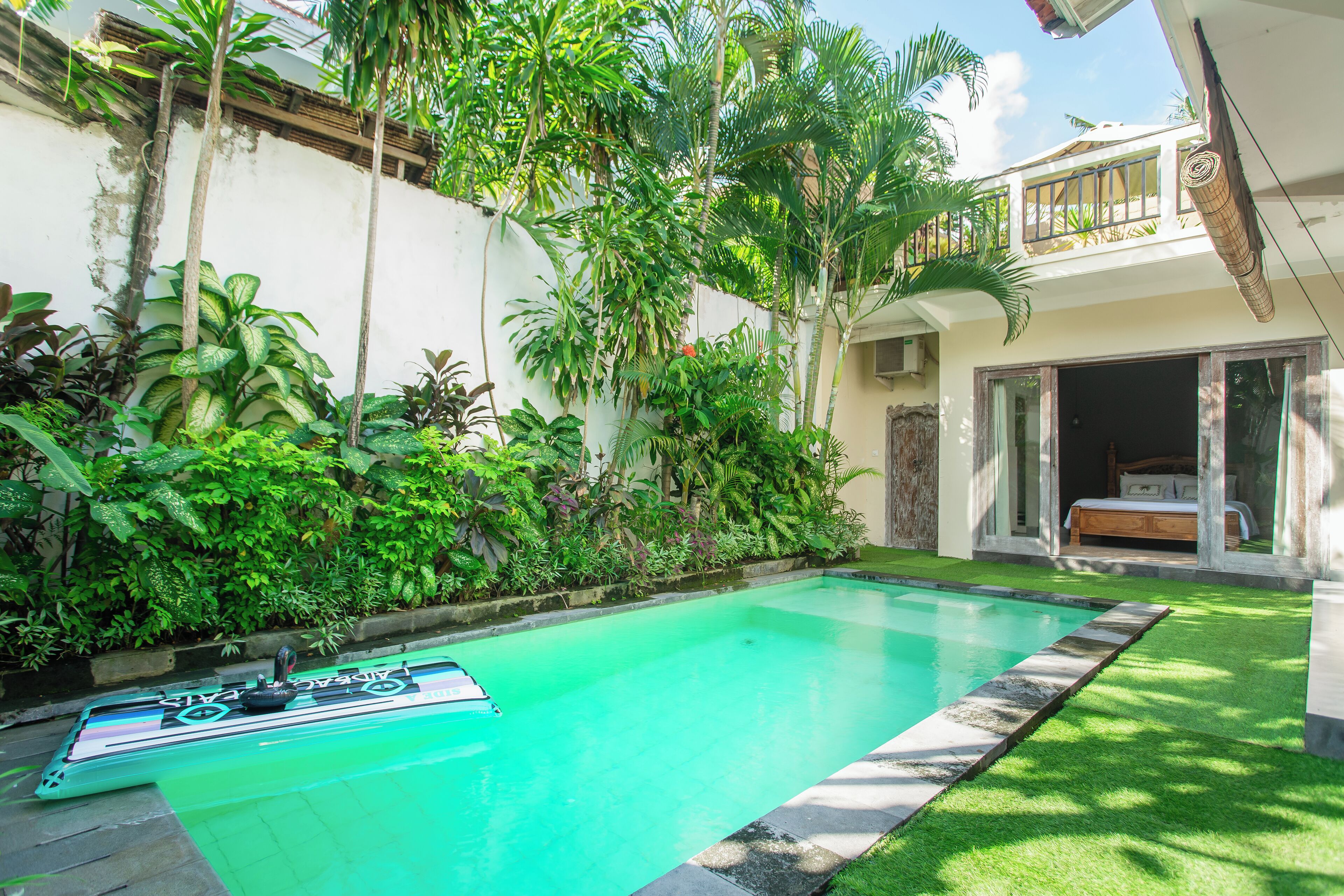 Superior-Villa, eigener Pool | Schreibtisch, laptopgeeigneter Arbeitsplatz, kostenloses WLAN