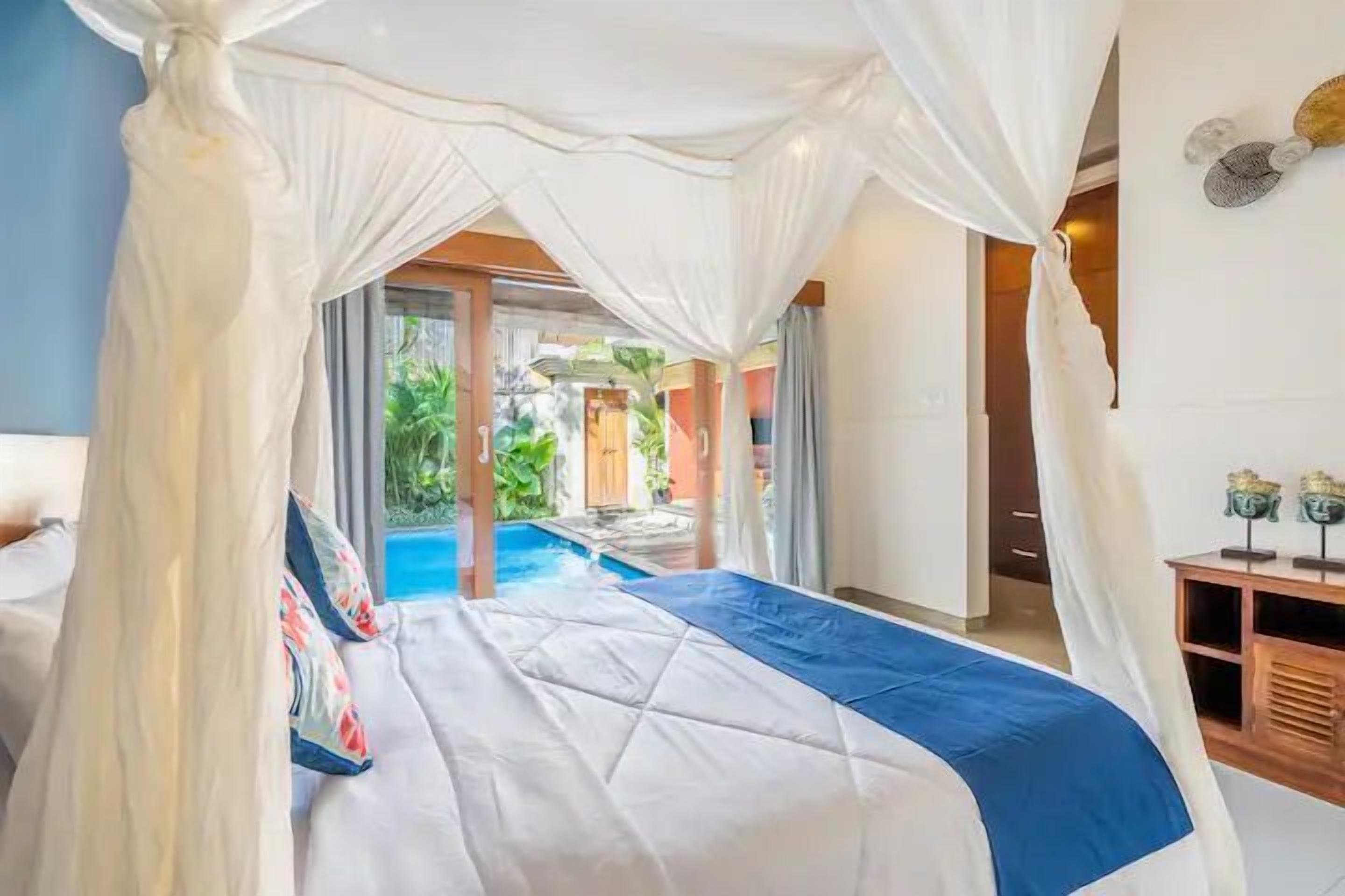 Deluxe Villa, 1 Bedroom, Private Pool | Desk, laptop workspace, free WiFi