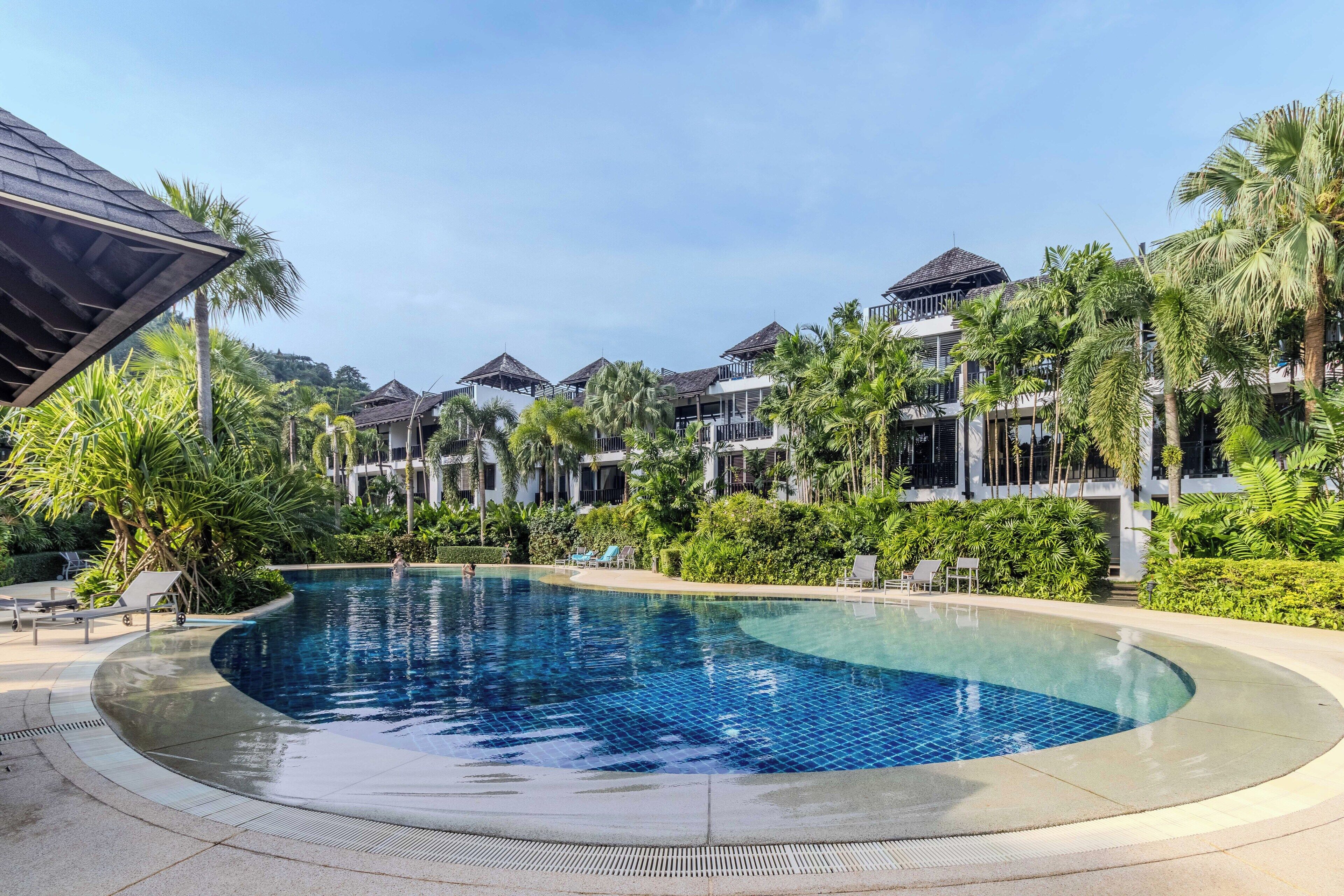 15 outdoor pools