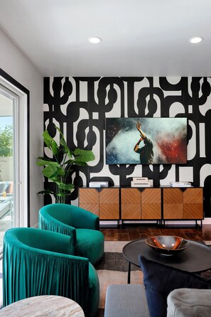 Interior - Contour - Sparkling Pool - Mins to Phoenician Golf (Phoenix)