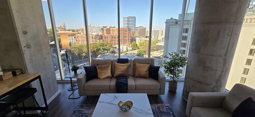 Amazing 3BR/3BA - VIP 5-Star - Music Row Retreat