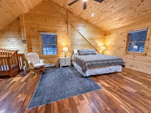 Room - 2S: New log cabin in Bethlehem: privacy, firepit, great location! (Bethlehem)