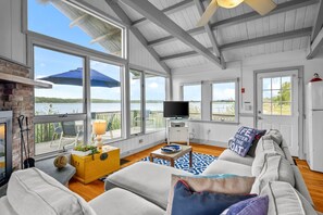 TV, fireplace - Charming Waterfront Escape Along the Cove (Eastham)