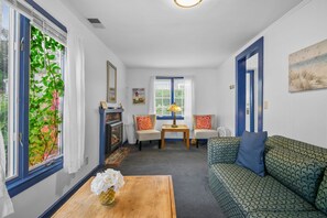 TV, fireplace - Relaxing Eastham Retreat with Waterfront Views (Eastham)
