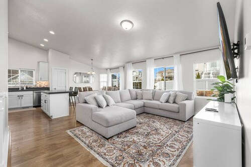 Wasatch Ridge Retreat | Central | Fenced Backyard