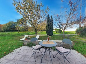 Outdoor dining - Le Four à Chaux by Interhome (Epargnes)