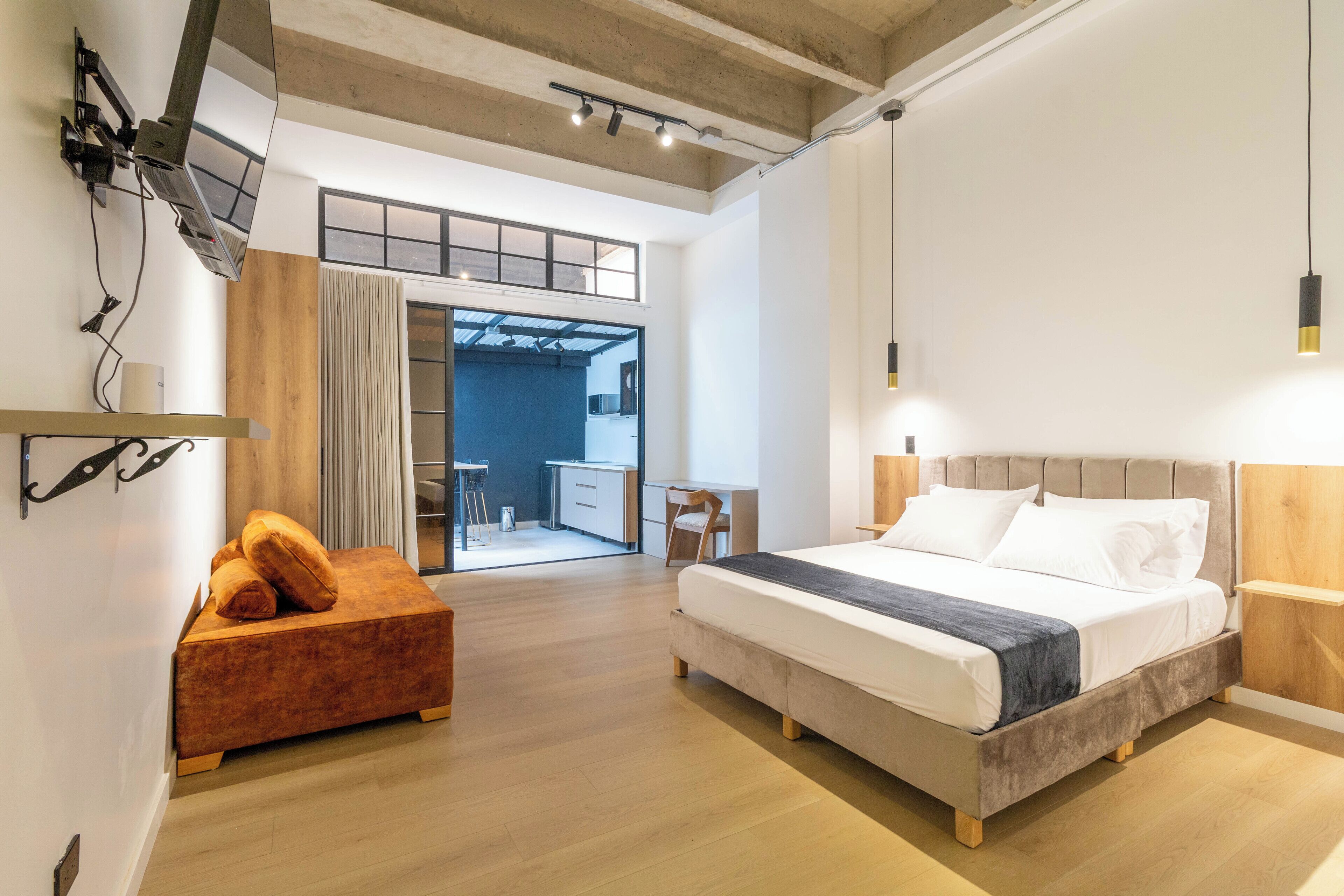 Standard Studio (101) | In-room safe, desk, laptop workspace, blackout drapes