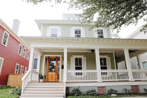Exterior detail - Modern home with lookout in the heart of downtown (Wilmington)