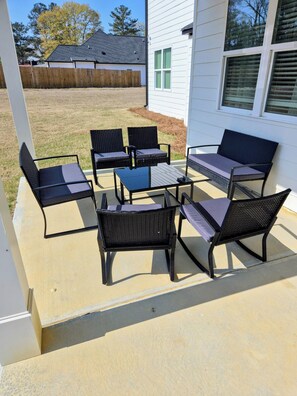 Terrace/patio - Cozy Modern Retreat in Douglasville (Douglasville)
