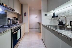 Fridge, microwave, oven, stovetop - Private Balcony Home with Parking | FIFA World Cup (Mexico City)