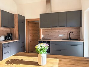 Fridge, oven, dishwasher, cookware/dishes/utensils - Leitner by Interhome (Filzmoos)