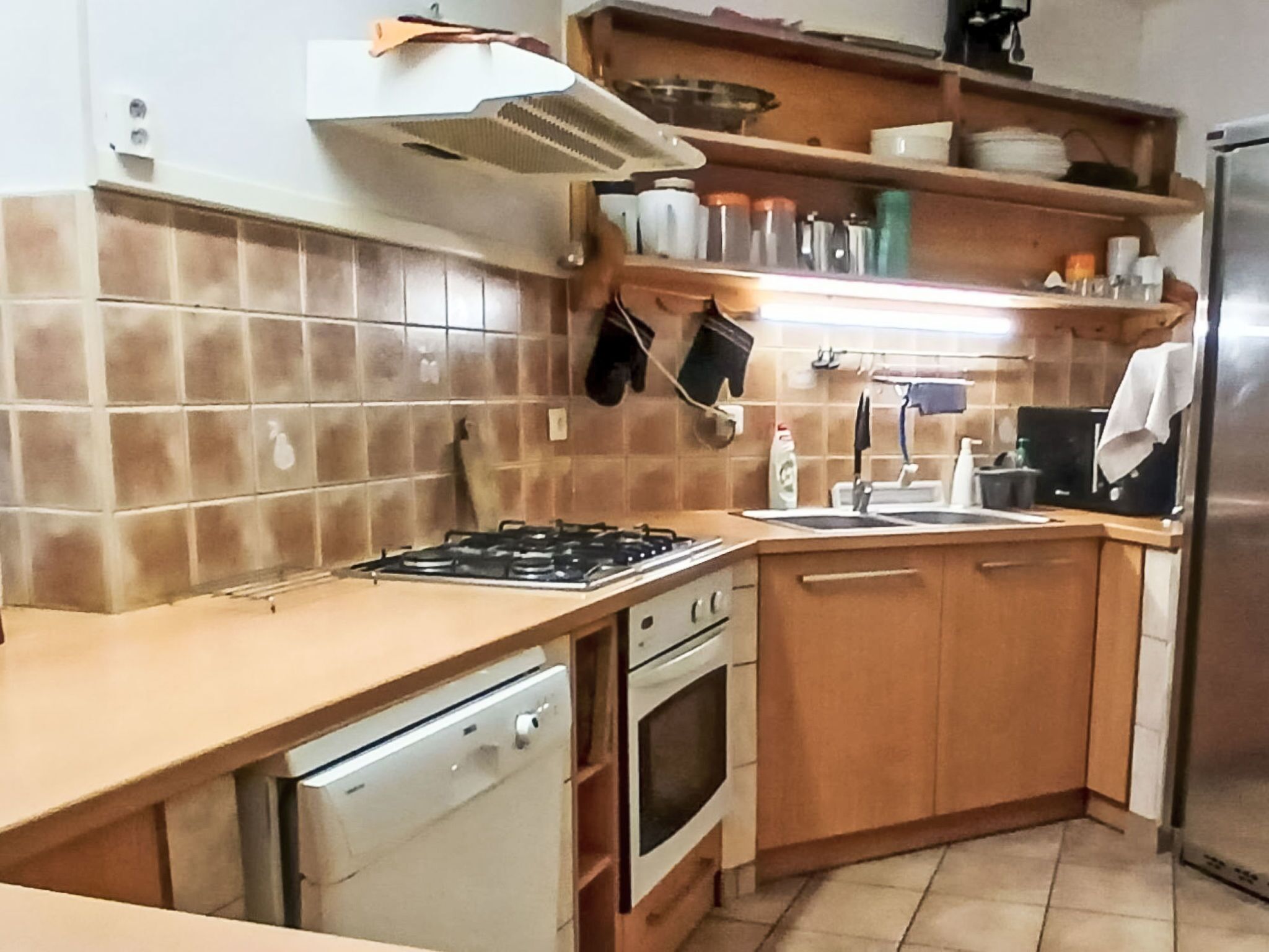 冰箱、微波炉、烤箱、厨具/餐具