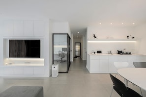 View from room - 5 min to Hoan Kiem Lake-Old Quarter (Hoan Kiem)