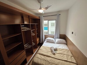 2 quartos, ferros/tábuas de passar roupa, Wi-Fi, roupa de cama