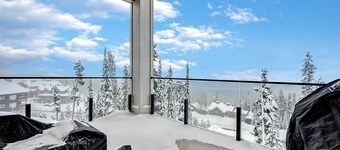 Western Star Chalet Ski In Out w Mtn View