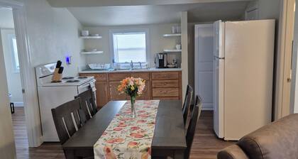 Cozy 2-bedroom house in Bismarck close to downtown