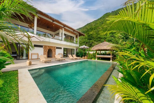 Aman Amed Lima 3BR Villa w/ Panoramic Ocean Views