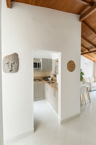 Stylish 3-Bedroom Retreat in Medellín — Perfect for Families & Groups