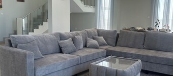 Gorgeous 4-bedroom Chalet with Pool in peaceful Rumais