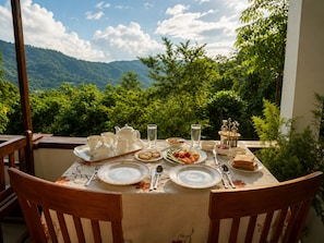 Free daily English breakfast - Hilltop Retreat Matale (Walewela)
