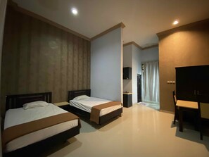 Deluxe Twin Room - Hotel O near Universitas Palangka Raya (Palangkaraya)
