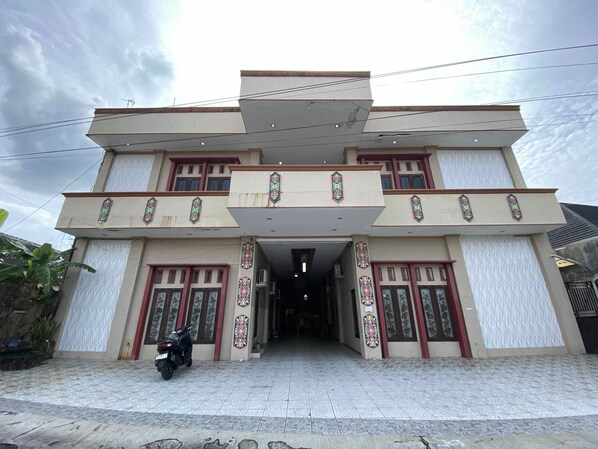 Exterior - Hotel O near Universitas Palangka Raya (Palangkaraya)