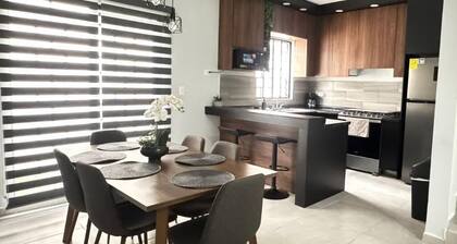 Casa La Amistad. Comfortable home with 3 bedrooms and 2.5 baths