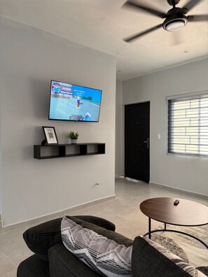 Living area - Casa La Amistad. Comfortable home with 3 bedrooms and 2.5 baths (Saltillo)