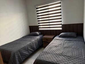 Room - Casa La Amistad. Comfortable home with 3 bedrooms and 2.5 baths (Saltillo)