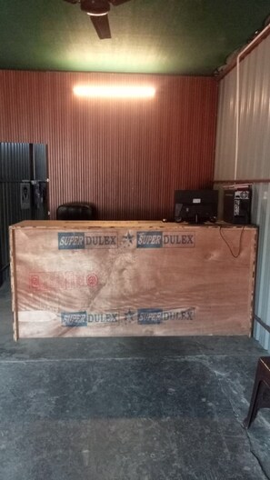 Reception - Hotel Maratha Palace (Chinchbhuwan)