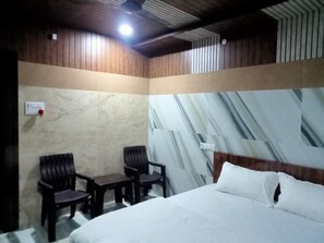 أسرّة قابلة للطي وواي فاي مجانًا وملاءات أسرّة