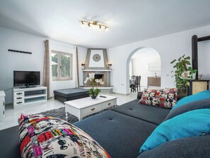 TV - Vacation home Alice by Interhome (Poreč/Tar)