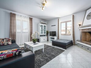 TV - Vacation home Alice by Interhome (Poreč/Tar)