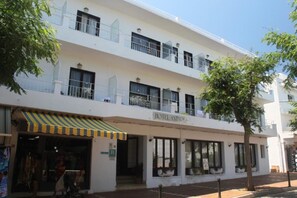 Exterior - HOTEL ANTARES HAB. ESTANDARD - Cozy hotel in the center of Cala d'Or. Free Wi-Fi. (Cala d'Or)
