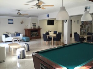 غرفة الألعاب