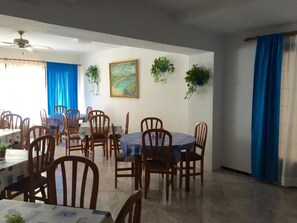 تناول الطعام