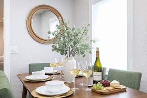 Dining - Cozy Napa Wine Retreat-Warm & Inviting Home with Patio (Napa)